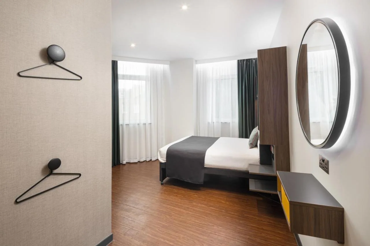 Accessible Double Room with Window